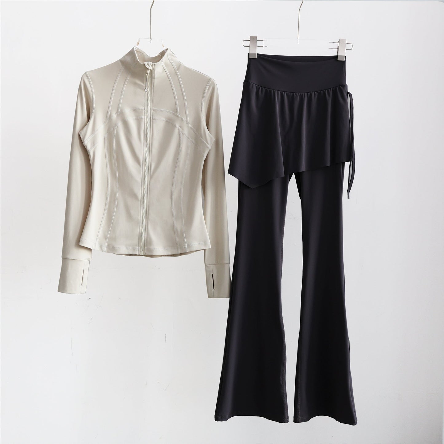 Long-sleeve Running Outfit With Zipper professional Gymwear Thats Slimming And Figure-flattering