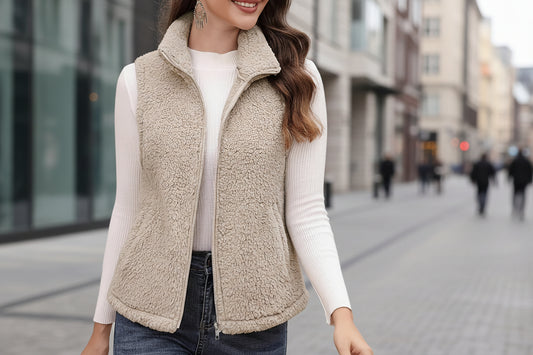 Plush Stand-up Collar Sleeveless Zippered Lightweight Vest With Pockets For Comfort