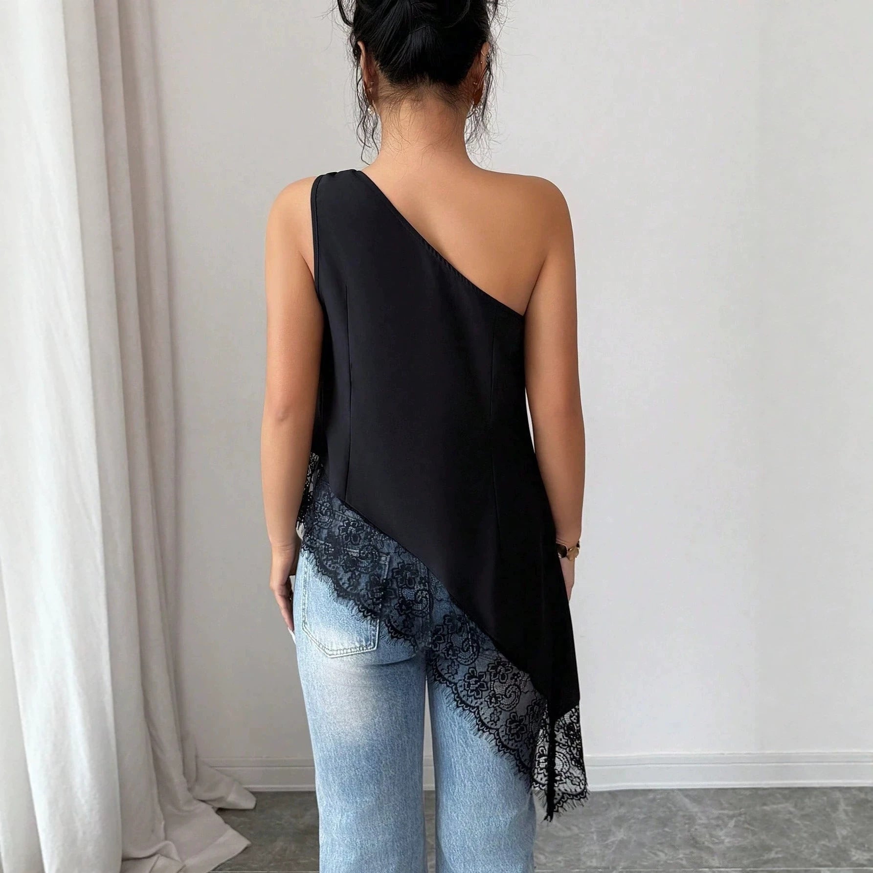 Slanted shoulder metal buckle lace patchwork irregular loose vest for women 