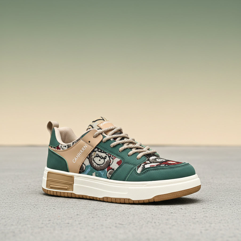 Cute little bear sneakers for students, low cut sports men's shoes, Harajuku style casual lace up color blocked thick soled shoes 