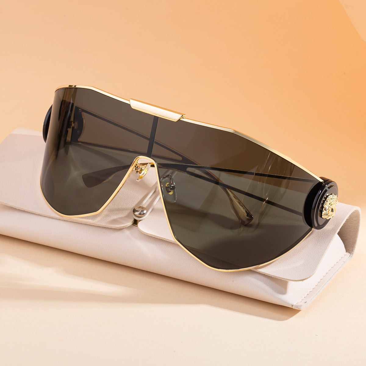 New FashionStyle Full-Frame Sports Sunglasses for Women, Integrated Lens, Outdoor Cycling UV Protection 