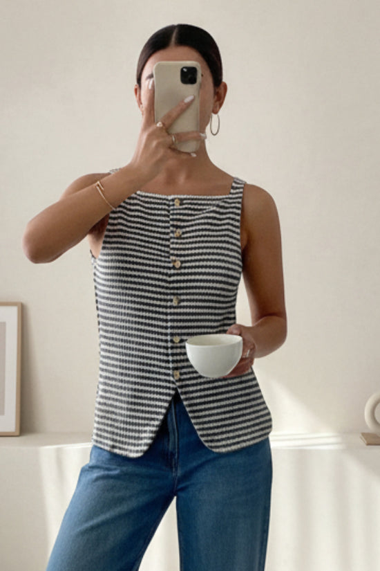 Sleeveless camisole top 