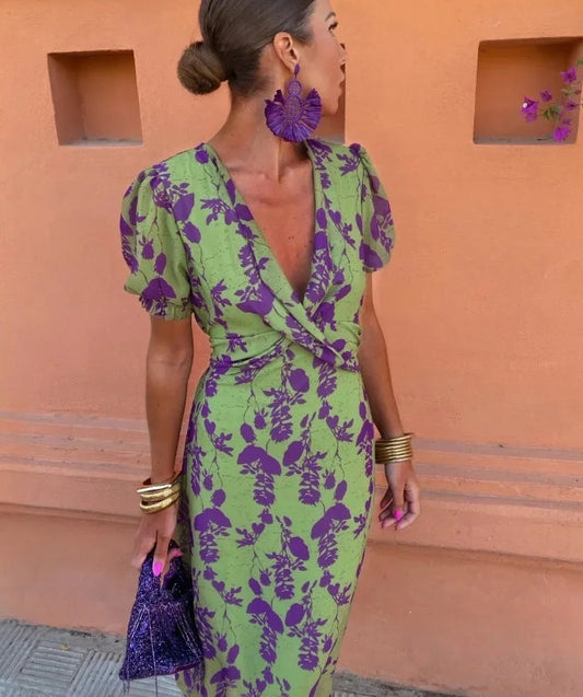 Elegant Form-Fitting Printed Ruched Maxi Dress, V-Neck Short Sleeve 