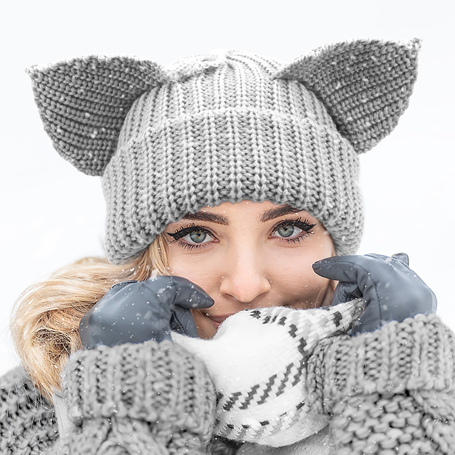 Devil Ears Thickened All Acrylic Knitted Hat 