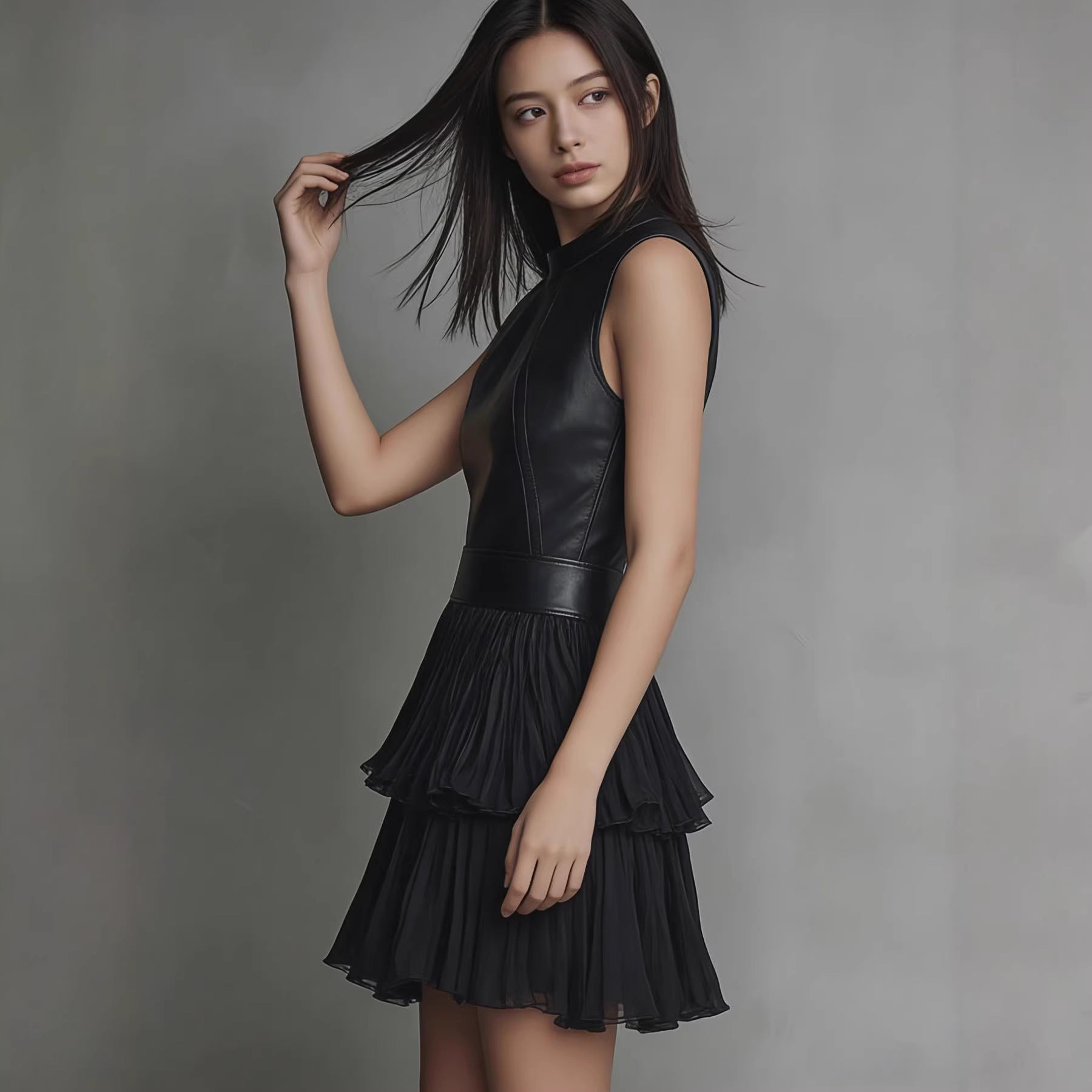 New short dress, sexy sleeveless PU leather spliced dress, elegant double-layer pleated ruffle hem skirt 