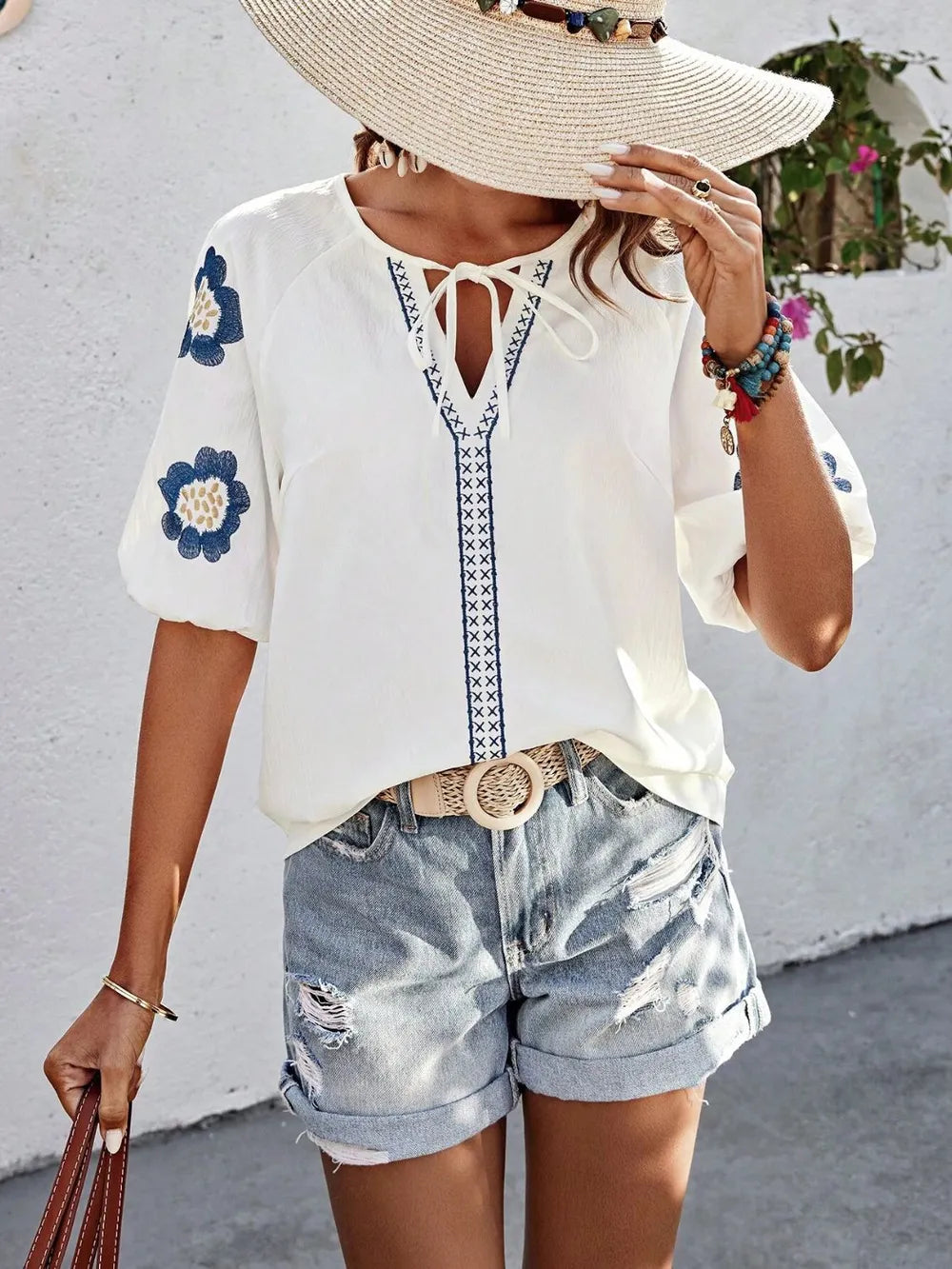 Long sleeved shirt design sense V-neck solid color loose top autumn shirt 