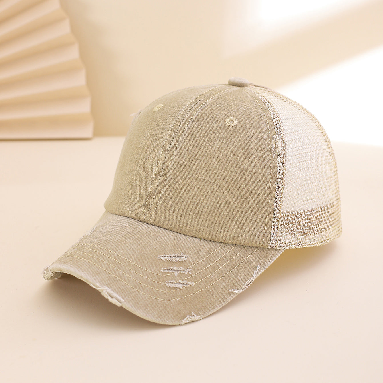 Solid-color, Frayed, Washed-out, Distressed, Mesh-patterned Cap - A Trendy, Youthful, Versatile Baseball Cap That Suits Both Daily Commuting And Outdoor Activities. 