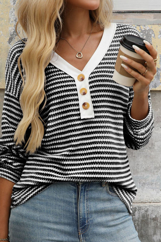 V-neck button top long sleeved color blocked T-shirt 
