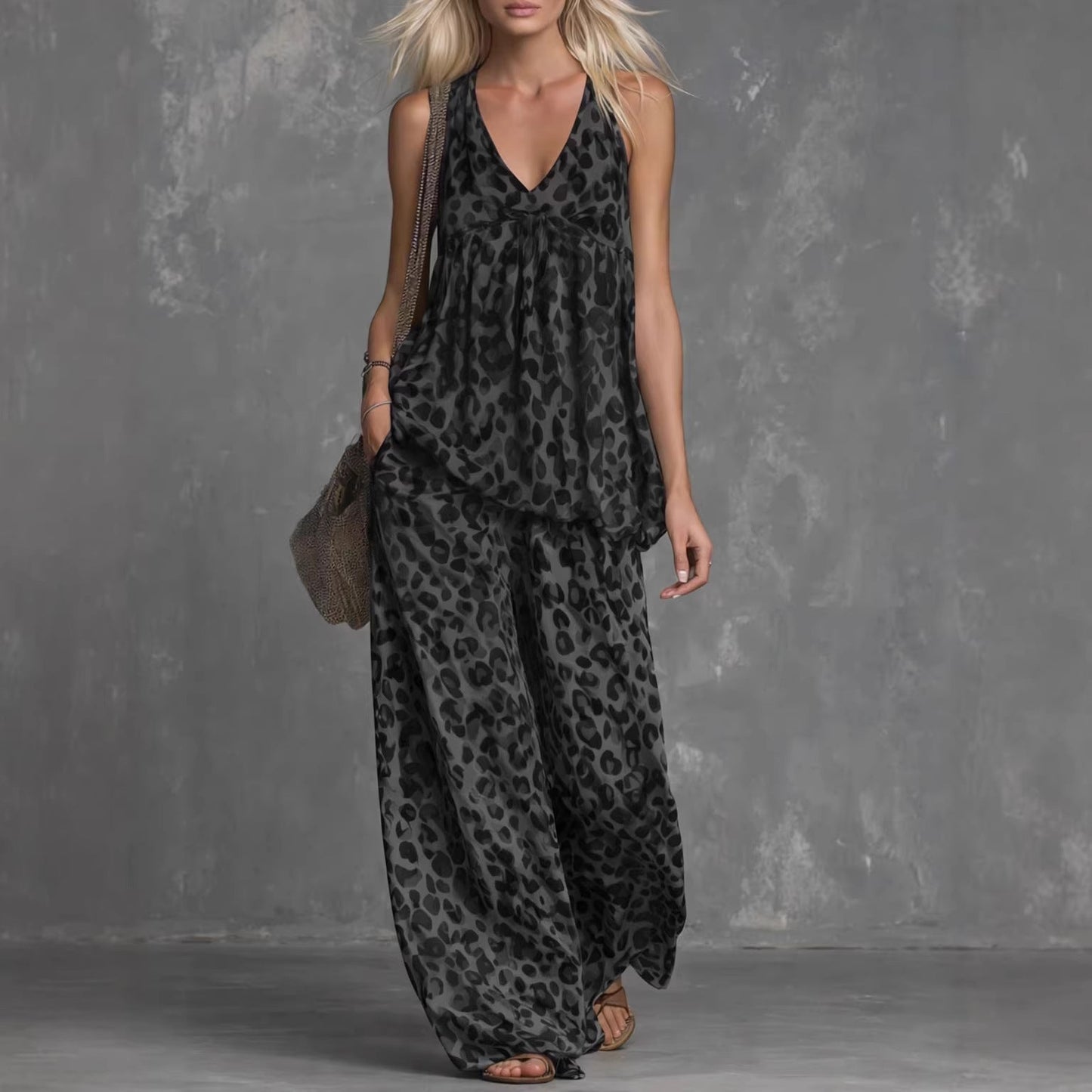 Womens Loose-Fitting Leopard-Print Sleeveless Top And Chiffon Pants Set 