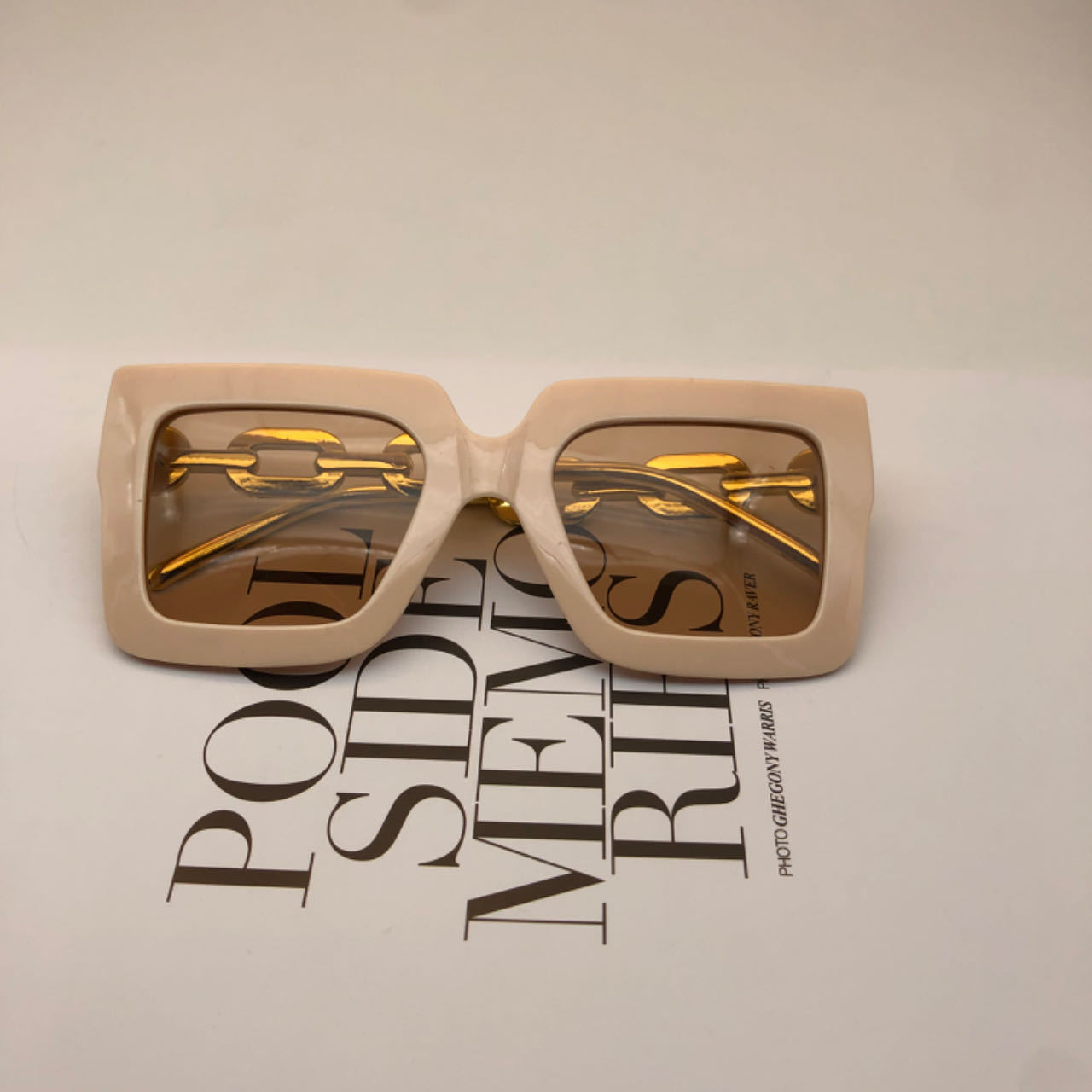 Square Chain Sunglasses for Women – Retro Large Frame Fashion Shades CJ