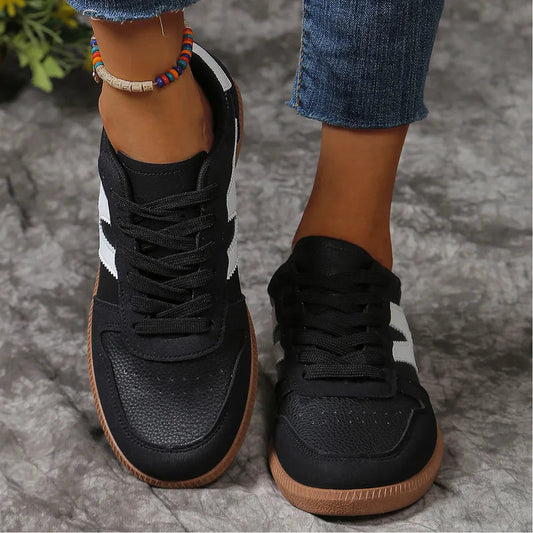 Contrast Lace Up Round Toe Flats Sneakers 