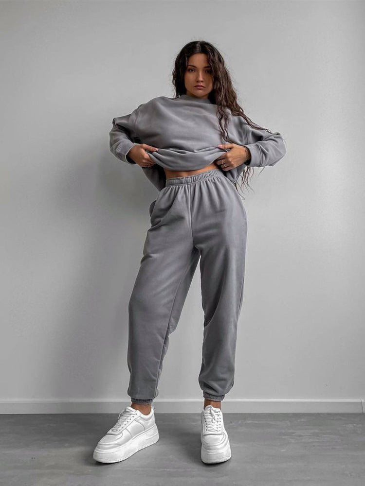 Fashionable Loose-fit Crewneck Sweatshirt With Long Sleeves And Casual Athletic Pants 