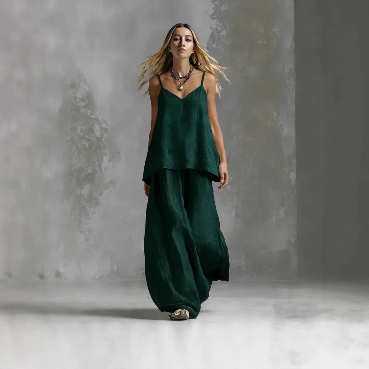 Solid-color Sleeveless Elegant Womens Suit 