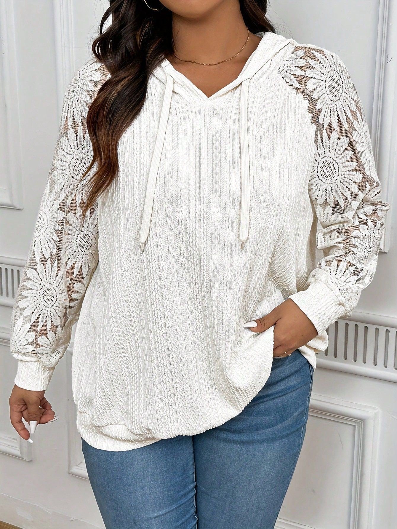 European And American-style Round-neck Hollow-out Pullover With Lace Paneling And Long Sleeves 
