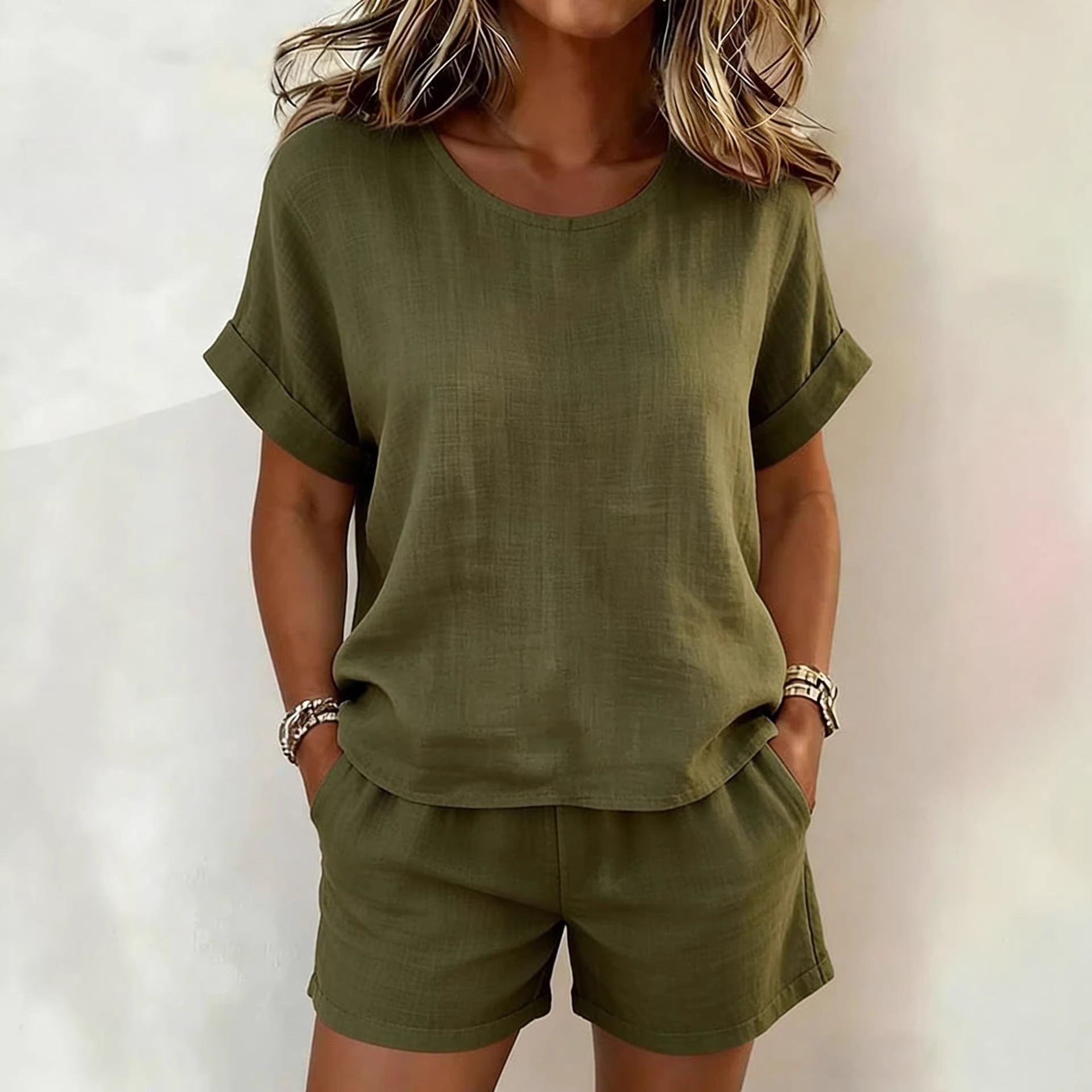 Solid-color Casual Round-neck Short-sleeve Shorts Two-piece Set 