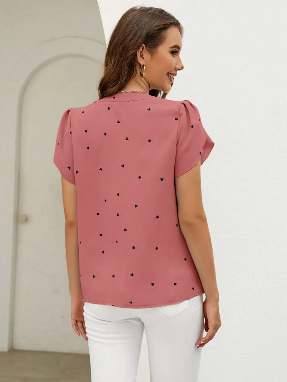 V-neck heart-shaped petal sleeve shirt with elegant women's top 