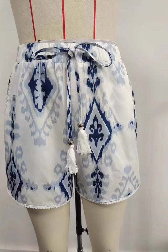 Lace edge shorts 