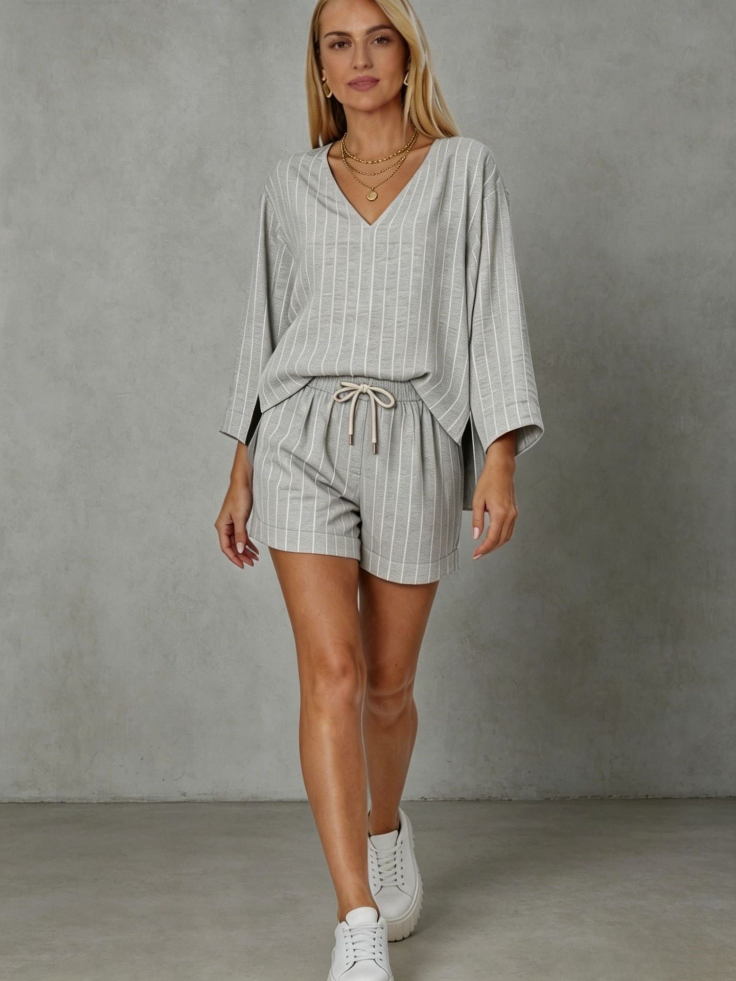 Loose V-neck long sleeved shorts striped set 
