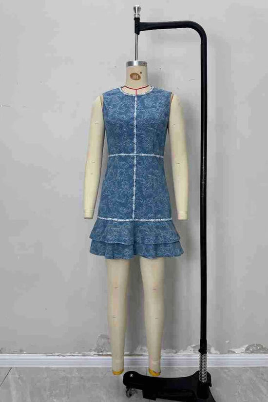 Sleeveless blue and white print element denim blue dress 