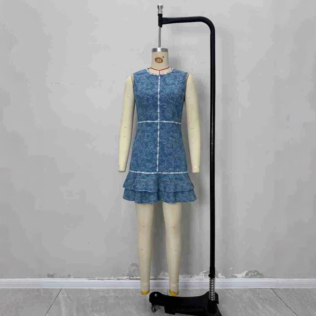 Sleeveless blue and white print element denim blue dress 