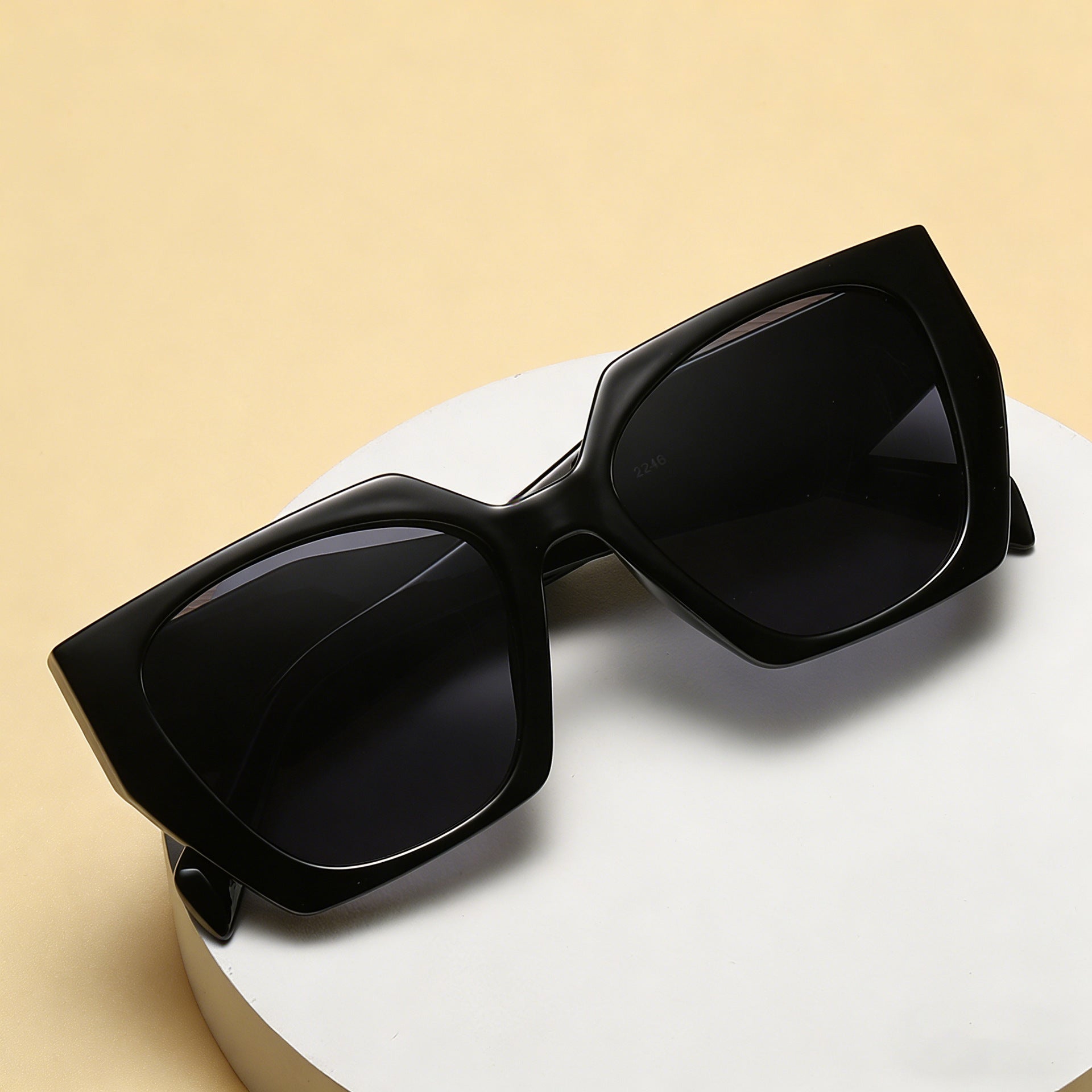 Fashion Cat Eye Wide Temple Sunglasses for Women, High-End  Full Frame Sun Glasses, Designer Style Eyewear 