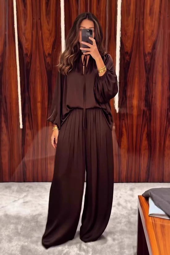 Solid color V-neck lace up loose pants set for women 