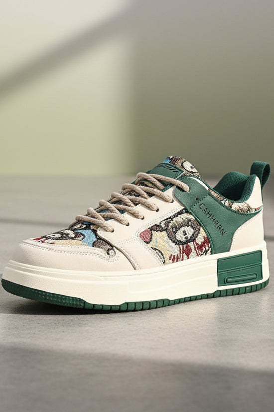 Cute little bear sneakers for students, low cut sports men's shoes, Harajuku style casual lace up color blocked thick soled shoes 