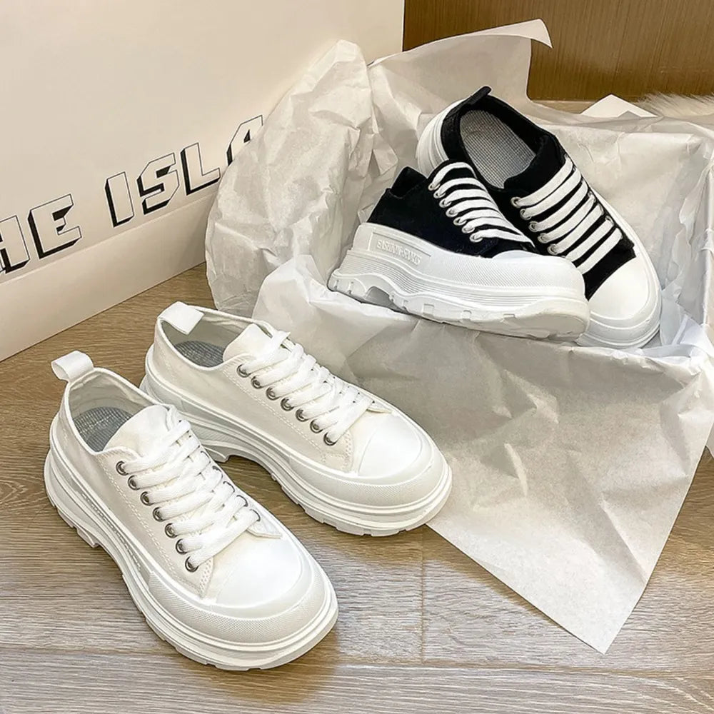 Lace Up Round Toe Platform Sneakers 