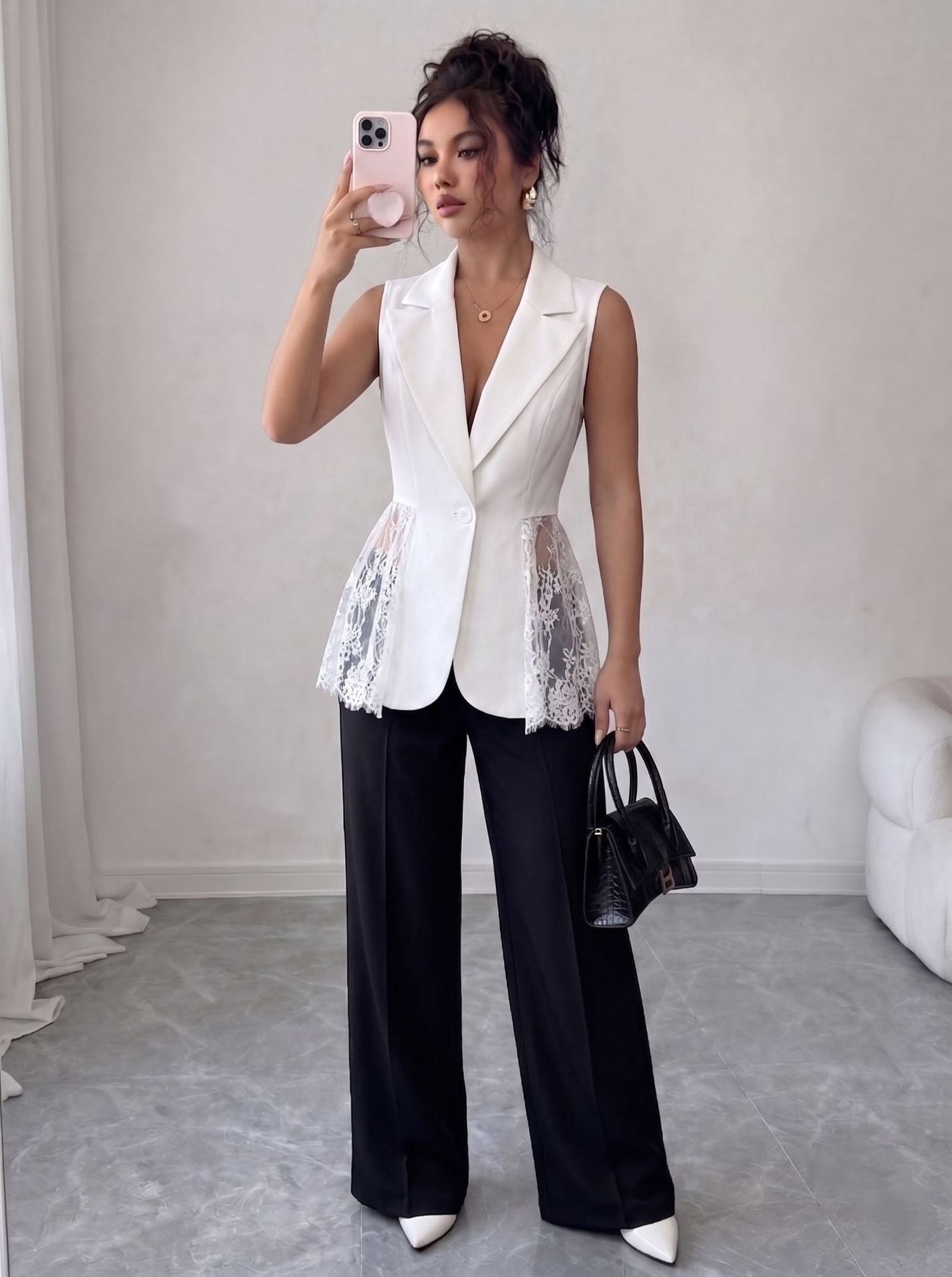 Sleeveless slim fit A-line jacket 