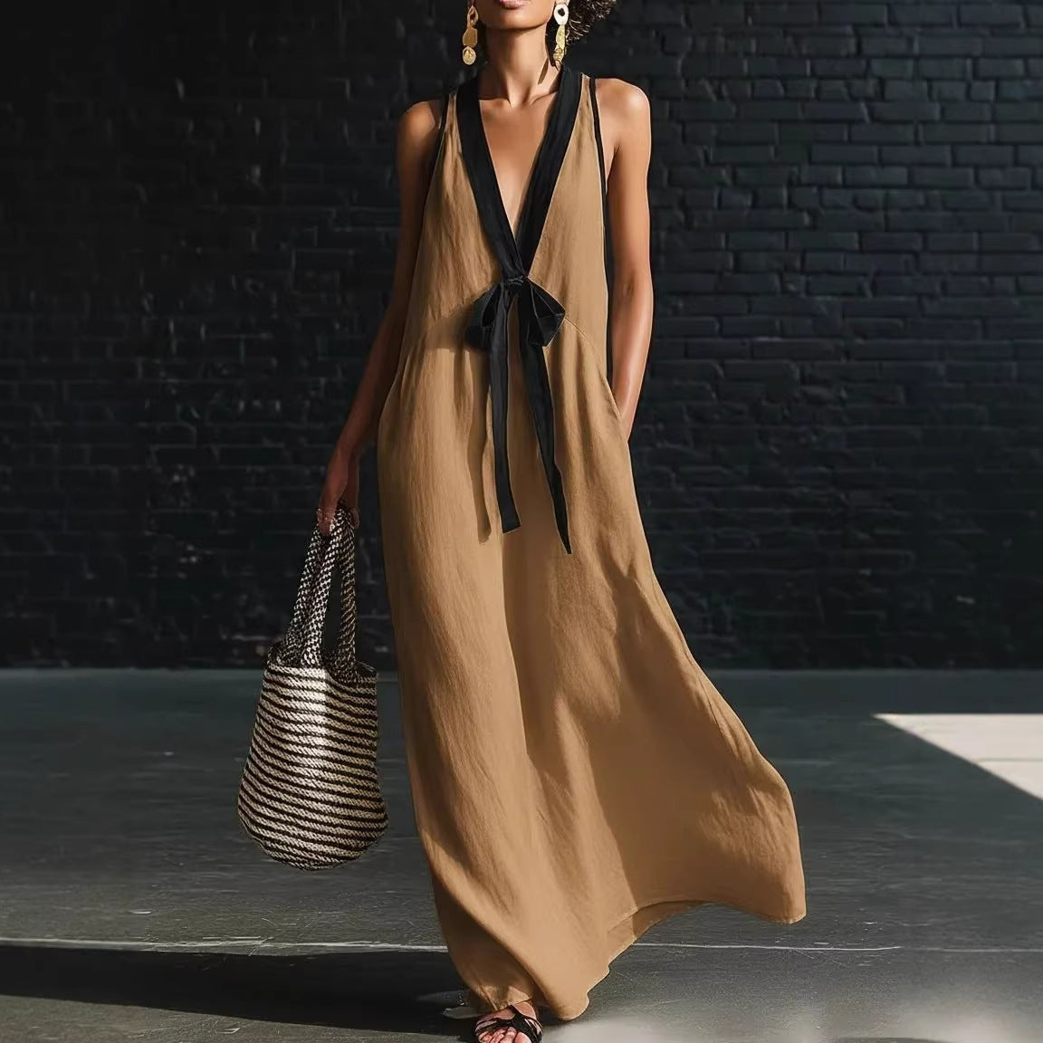 V-neck Strapless Sleeveless Resort-Style Long Simple Elegant Dress 