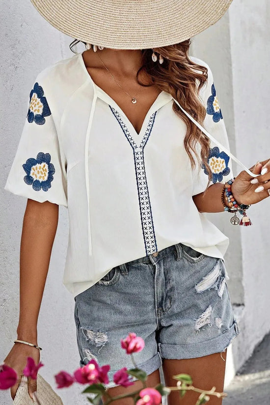 Long sleeved shirt design sense V-neck solid color loose top autumn shirt 