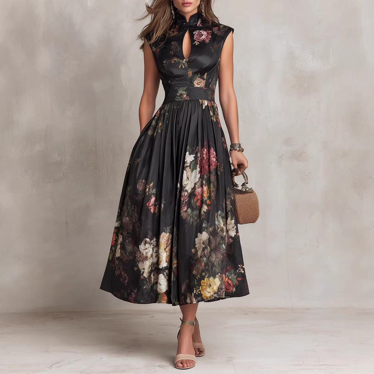 Sleeveless black digital printed long skirt 