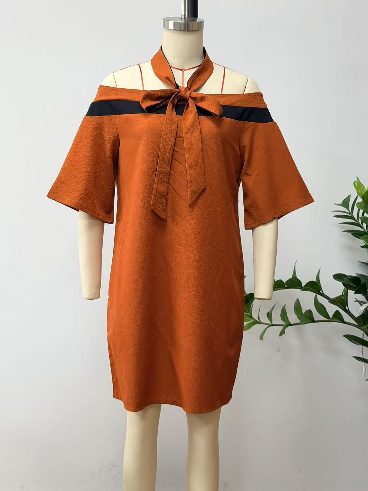One shoulder bow collar dress 