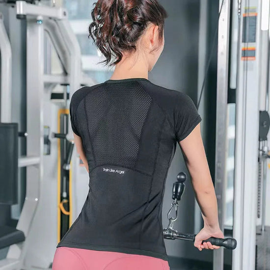 🖤 Plus Size Women's Sports T-Shirt – Breathable Yoga & Running Top FitiqueFit