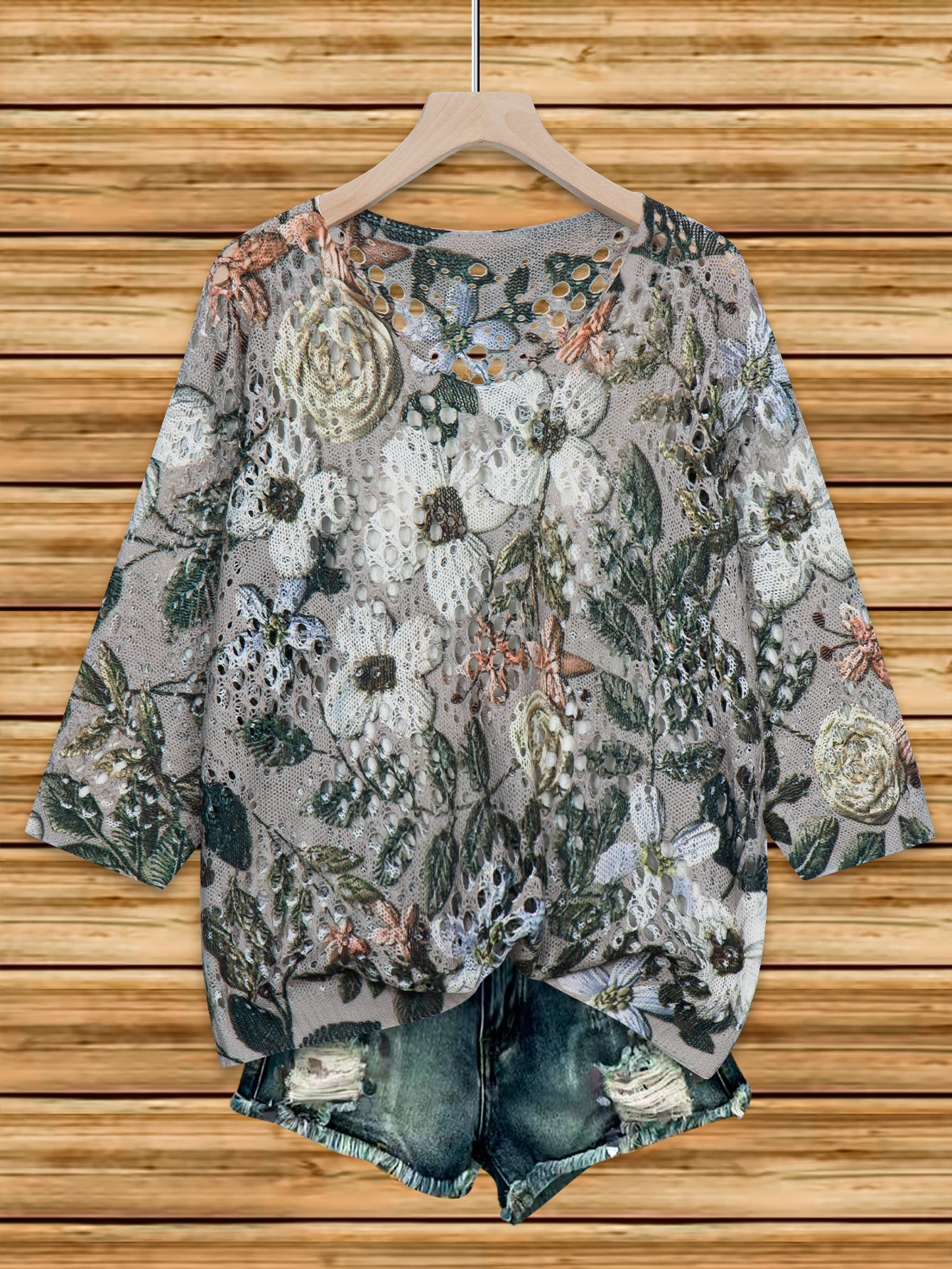Womens Hollowed-Out Batwing-Sleeve Sweater With 3D Knitted Print 