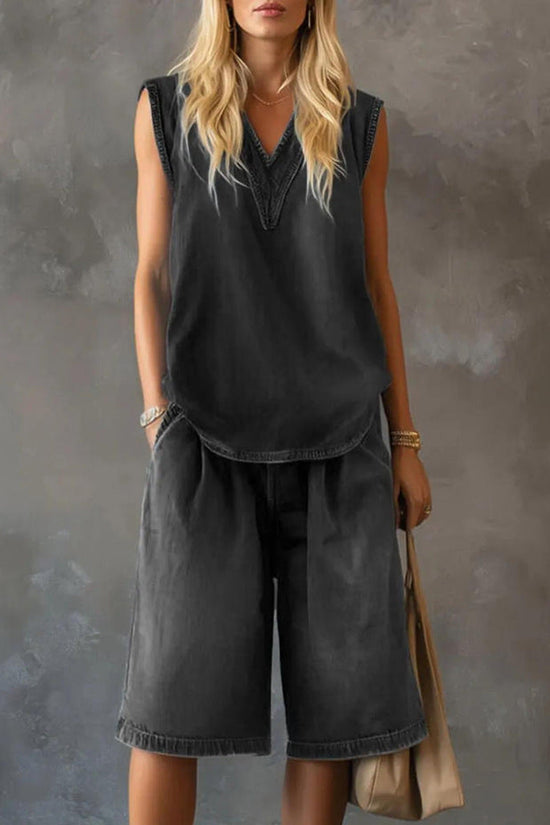 Womens V-neck Sleeveless Loose Top And Casual Wide-leg Shorts Set 