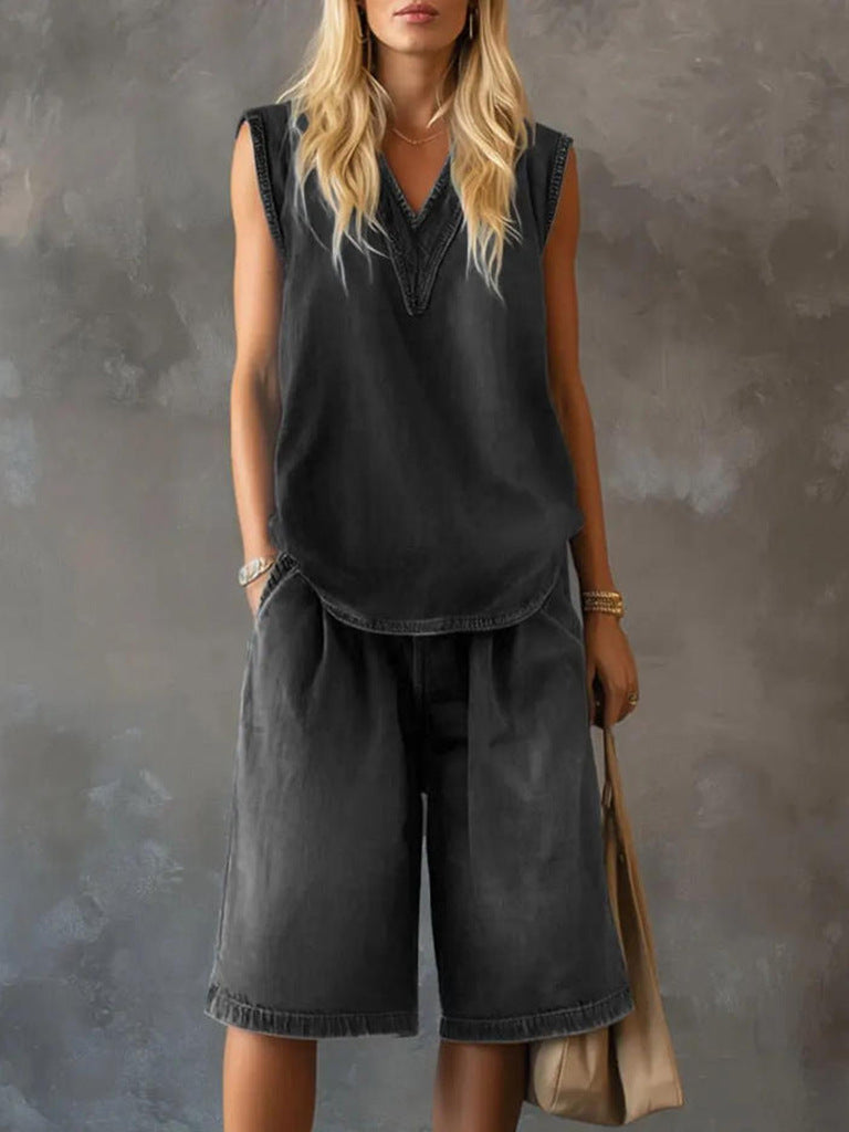 Womens V-neck Sleeveless Loose Top And Casual Wide-leg Shorts Set 