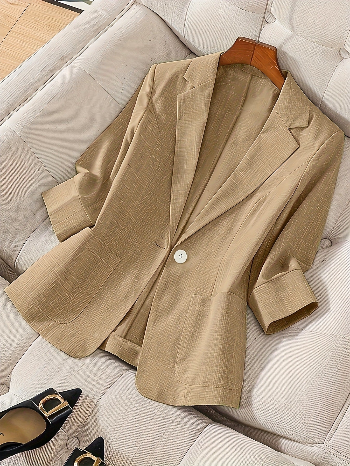 Three-quarter-sleeve Single-button Professional Casual Blazer 