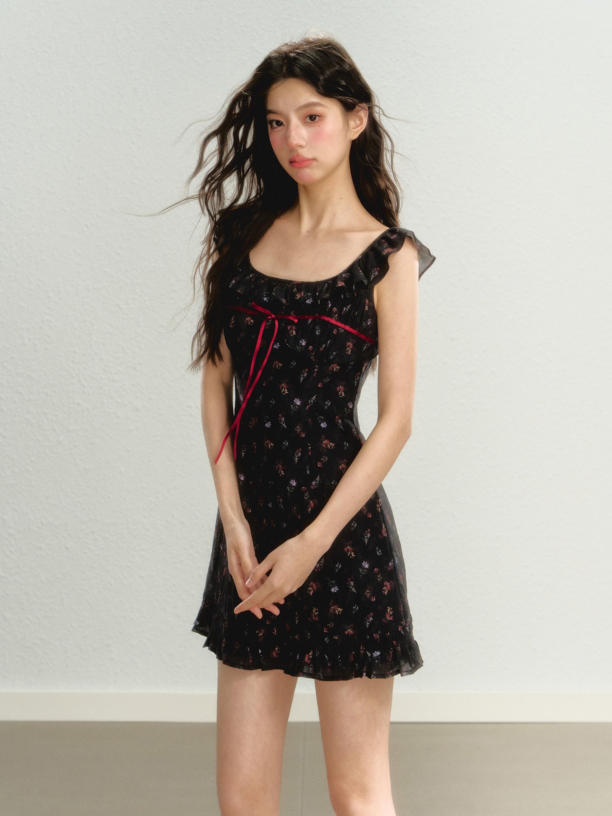 Women’s Sleeveless Floral Suspender Skirt CJ
