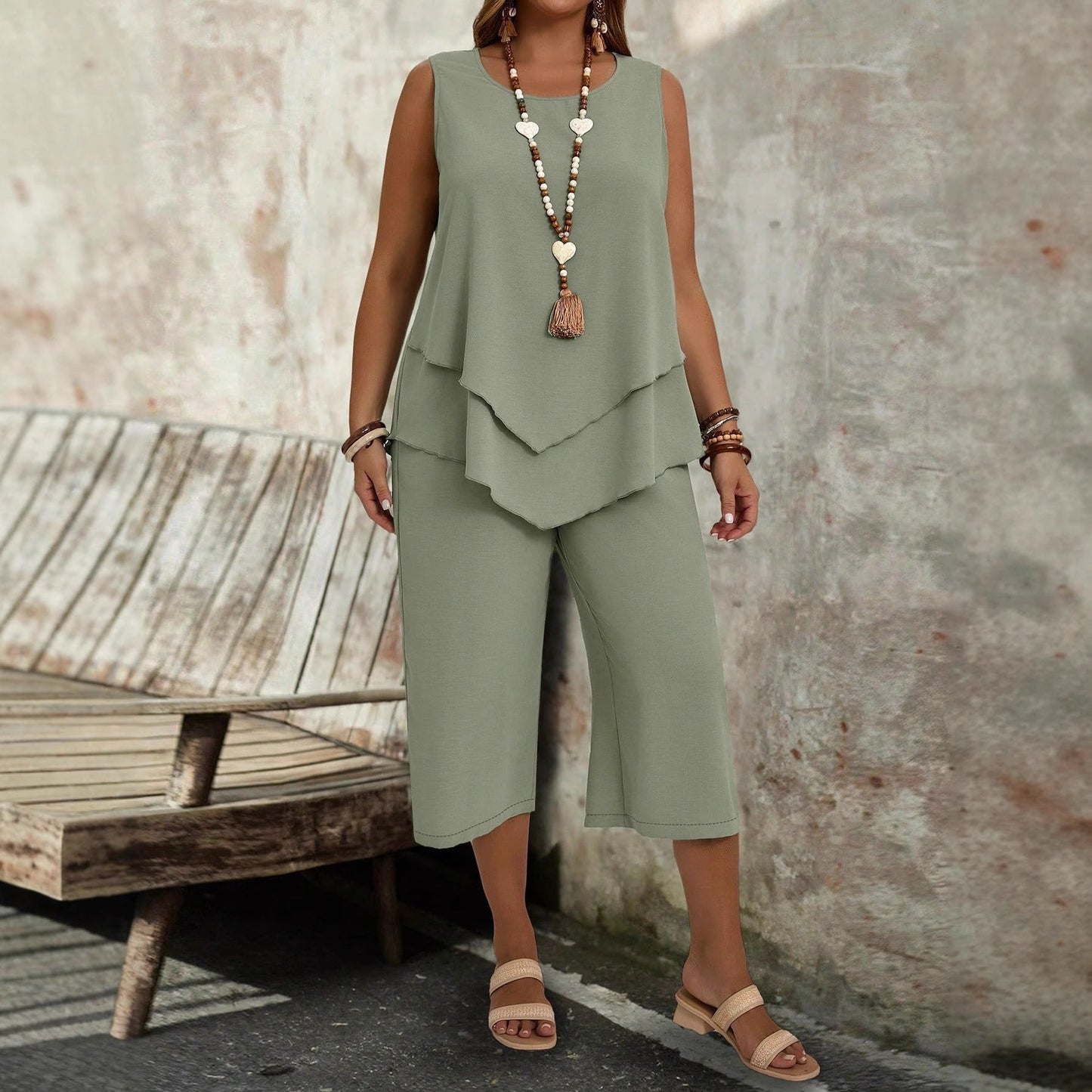 Casual Solid-Colored Sleeveless Top And Cropped Pants Two-Piece Set 