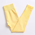  Yellow pants