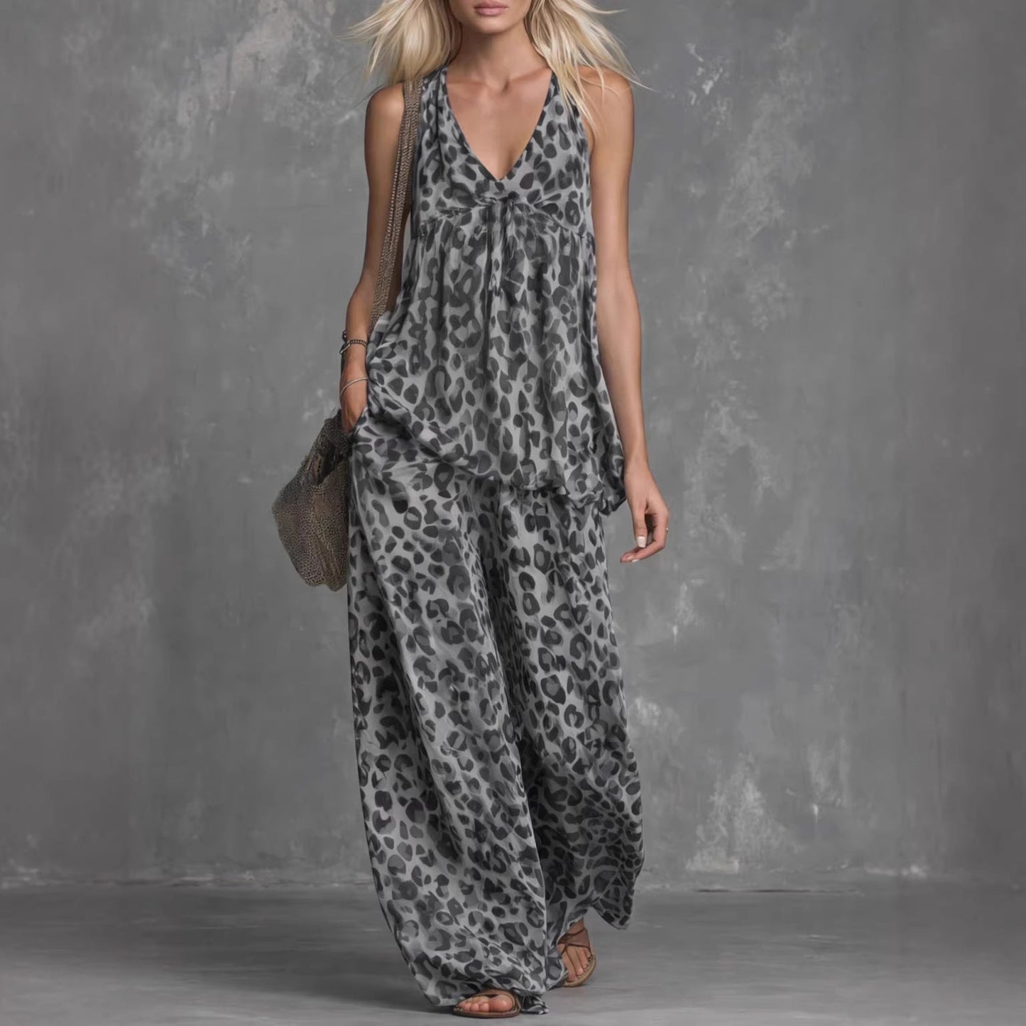 Womens Loose-Fitting Leopard-Print Sleeveless Top And Chiffon Pants Set 